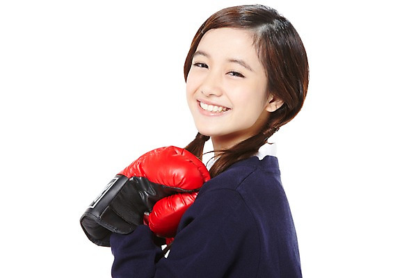 포토 JPG 스튜디오촬영 외국인 해외기획촬영 학생 라이프스타일 2012년태국 여학생 여자 교복 스포츠 포즈 모션 청소년 여고생 고등학생 실내 한명 미소 웃음 누끼 사람 동양인 상반신 옆모습 10대 운동 십대라이프스타일 권투 글러브 글로브 권투글러브 목표 열정 여자만 여자한명만 십대만 십대여자만 십대여자한명만 국내포토 1 옷 감정 스포츠용품 뷰포인트 장갑 컨셉 표정 건강 인종 내부 생활 격투기 파일형식