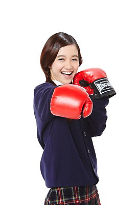 포토 JPG 스튜디오촬영 외국인 해외기획촬영 학생 라이프스타일 2012년태국 여학생 여자 교복 스포츠 포즈 모션 청소년 여고생 고등학생 실내 한명 미소 웃음 누끼 사람 동양인 상반신 옆모습 10대 운동 십대라이프스타일 권투 글러브 글로브 권투글러브 펀치 목표 열정 여자만 여자한명만 십대만 십대여자만 십대여자한명만 국내포토 1 옷 감정 스포츠용품 뷰포인트 장갑 컨셉 표정 건강 인종 내부 생활 격투기 파일형식