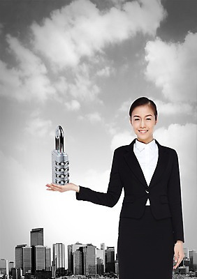 PSD 구름 편집 편집이미지 건축물 여자 컨셉 비즈니스 하늘 열쇠 자물쇠 한명 서기 미소 웃음 들기 사람 정장 빌딩 상반신 20대 성인 건물 앞모습 금융 경제 비즈니스라이프 숫자 도시 비즈니스우먼 암호 잠금 보안 번호자물쇠 여자만 여자한명만 성인여자만 청년만 청년여자만 성인한명만 청년여자한명만 성인여자한명만 성인만 이미지편집 자연요소 문자 1 라이프스타일 옷 건축 뷰포인트 모션 표정 안전 청년 직장인 파일형식