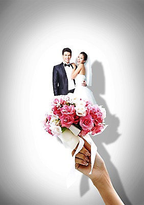 PSD 서양인 외국인 식물 백인 편집이미지 라이프스타일 손 커플 드레스 여자 남자 꽃 행복 신부 부케 커플라이프 웨딩드레스 허리손 포즈 신랑 결혼 신체 결혼식 나비넥타이 사랑 미소 웃음 들기 사람 정장 턱시도 성인 두명 신체부위 축하 즐거움 성인만 이미지편집 옷 감정 꽃다발 컨셉 관계 모션 넥타이 표정 인종 이벤트 생활 파일형식