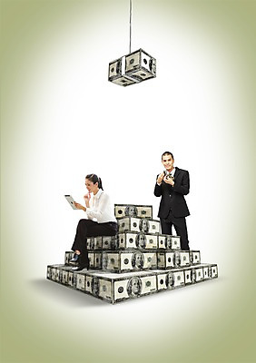 전신 PSD 서양인 외국인 백인 편집 편집이미지 응시 여자 남자 지폐 돈 비즈니스 서기 들기 사람 앉기 정장 20대 성인 두명 금융 경제 비즈니스라이프 스마트기기 태블릿 쌓기 달러 비즈니스맨 비즈니스우먼 돈다발 청년만 성인만 이미지편집 라이프스타일 시선 옷 모션 인종 청년 전자제품 직장인 재산 파일형식