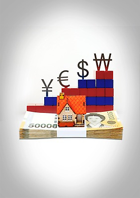 PSD 편집 편집이미지 건축물 기호 지폐 돈 비즈니스 부동산 그래프 주택 사람없음 건물 금융 경제 장난감 모형 달러 블록 미니어처 유로 시세 원화 화폐기호 엔 돈다발 가격 내집마련 집값 오만원 환율 이미지편집 문자 건축 재산 화폐 파일형식