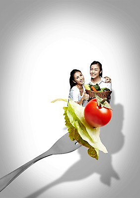 PSD 외국인 편집이미지 우먼라이프 라이프스타일 웰빙 여자 음식 포즈 포크 채소 방울토마토 호박 어깨동무 건강 옥수수 미소 웃음 들기 사람 동양인 손짓 상반신 20대 성인 두명 앞모습 농작물 바구니 소쿠리 환경 당근 샐러드 엄지손가락 최고 양상추 브로콜리 친환경 유기농 채식 여자만 성인여자만 청년만 청년여자만 성인만 이미지편집 식기 뷰포인트 농업 토마토 손가락 모션 곡류 뿌리채소 표정 인종 청년 생활 파일형식