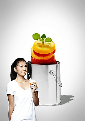 PSD 외국인 편집이미지 우먼라이프 라이프스타일 웰빙 여자 음식 토마토 오렌지 과일 디저트 통 빨대 한명 미소 웃음 들기 사람 동양인 상반신 20대 성인 주스 마시기 신선 먹기 양동이 유기농 슬라이스 생과일 썬 여자만 여자한명만 성인여자만 청년만 청년여자만 성인한명만 청년여자한명만 성인여자한명만 성인만 이미지편집 1 음료 채소 모션 표정 인종 청년 생활 파일형식