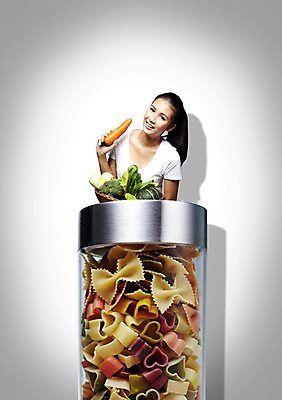 모양 PSD 외국인 편집이미지 우먼라이프 라이프스타일 그릇 웰빙 여자 리본 음식 채소 식재료 재료 호박 파스타 통 옥수수 한명 미소 웃음 들기 사람 동양인 상반신 20대 성인 앞모습 농작물 바구니 소쿠리 당근 하트 면류 면 병 브로콜리 유기농 채식 여자만 여자한명만 성인여자만 청년만 청년여자만 성인한명만 청년여자한명만 성인여자한명만 성인만 이미지편집 1 식기 뷰포인트 농업 모션 곡류 뿌리채소 서양음식 표정 인종 청년 생활 파일형식