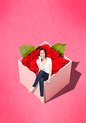 전신 PSD 외국인 식물 편집이미지 우먼라이프 라이프스타일 여자 꽃 포즈 잎 맨발 선물 한명 미소 웃음 사람 앉기 동양인 이벤트 20대 성인 캐주얼 상자 장미 청바지 여자만 여자한명만 성인여자만 청년만 청년여자만 성인한명만 청년여자한명만 성인여자한명만 성인만 이미지편집 1 옷 바지 모션 발 표정 인종 청년 생활 파일형식