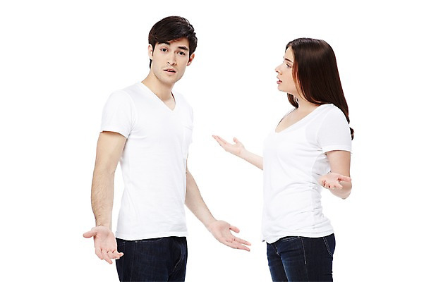 포토 JPG 스튜디오촬영 서양인 외국인 백인 해외기획촬영 라이프스타일 커플 2012년태국 여자 남자 커플라이프 실내 서기 누끼 사람 손짓 상반신 20대 성인 두명 옆모습 캐주얼 반팔티셔츠 청바지 커플룩 싸움 사랑싸움 말다툼 청년만 성인만 국내포토 옷 뷰포인트 티셔츠 바지 관계 모션 인종 청년 내부 생활 파일형식