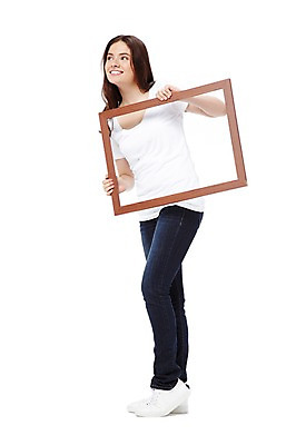 포토 JPG 스튜디오촬영 전신 서양인 외국인 백인 해외기획촬영 라이프스타일 긴머리 응시 2012년태국 여자 포즈 프레임 실내 액자틀 틀 한명 서기 미소 웃음 들기 누끼 사람 20대 성인 캐주얼 반팔티셔츠 청바지 사진틀 여자만 여자한명만 성인여자만 청년만 청년여자만 성인한명만 청년여자한명만 성인여자한명만 성인만 국내포토 1 헤어스타일 시선 옷 액자 티셔츠 바지 모션 표정 인종 청년 내부 생활 파일형식