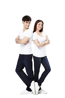 포토 JPG 스튜디오촬영 전신 서양인 외국인 백인 해외기획촬영 라이프스타일 커플 2012년태국 여자 남자 커플라이프 포즈 실내 서기 미소 웃음 누끼 사람 20대 성인 두명 옆모습 캐주얼 팔짱 등맞대기 반팔티셔츠 청바지 커플룩 청년만 성인만 국내포토 옷 뷰포인트 티셔츠 바지 관계 모션 표정 인종 청년 내부 생활 파일형식