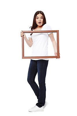 포토 JPG 스튜디오촬영 전신 서양인 외국인 백인 해외기획촬영 라이프스타일 긴머리 응시 2012년태국 여자 포즈 프레임 실내 액자틀 틀 한명 서기 들기 누끼 사람 20대 성인 캐주얼 놀람 반팔티셔츠 청바지 사진틀 여자만 여자한명만 성인여자만 청년만 청년여자만 성인한명만 청년여자한명만 성인여자한명만 성인만 국내포토 1 헤어스타일 시선 옷 감정 액자 티셔츠 바지 모션 표정 인종 청년 내부 생활 파일형식