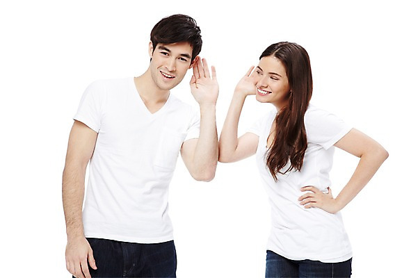 포토 JPG 스튜디오촬영 서양인 외국인 백인 해외기획촬영 라이프스타일 커플 2012년태국 여자 남자 커플라이프 허리손 포즈 모션 실내 미소 웃음 누끼 사람 손짓 상반신 20대 성인 두명 앞모습 캐주얼 듣기 반팔티셔츠 청바지 커플룩 청년만 성인만 국내포토 옷 뷰포인트 티셔츠 바지 관계 표정 인종 청년 내부 생활 파일형식