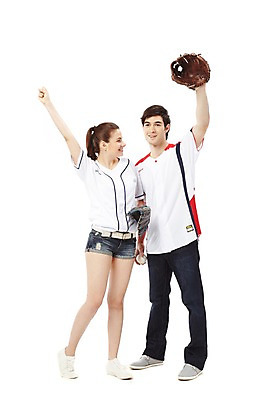 포토 JPG 스튜디오촬영 전신 서양인 외국인 백인 해외기획촬영 라이프스타일 커플 2012년태국 여자 남자 스포츠 커플라이프 유니폼 공 응원 실내 서기 미소 웃음 들기 누끼 사람 20대 성인 두명 앞모습 캐주얼 운동복 운동 손들기 야구 글러브 글로브 야구글러브 자신감 야구공 열정 응원단 서포터즈 야구복 청년만 성인만 국내포토 옷 감정 스포츠용품 뷰포인트 장갑 관계 모션 표정 건강 인종 청년 내부 생활 구기 야구용품 파일형식