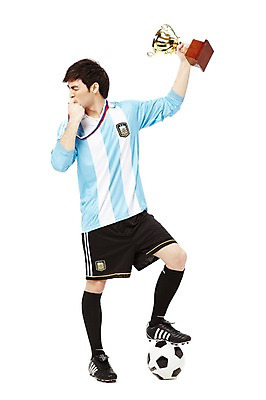 포토 JPG 스튜디오촬영 전신 서양인 외국인 백인 해외기획촬영 라이프스타일 2012년태국 남자 스포츠 유니폼 축구공 공 키스 실내 한명 서기 들기 누끼 사람 20대 성인 앞모습 운동복 운동 구기 눈감음 미식축구 축구 기쁨 우승 자신감 니삭스 상 트로피 메달 열정 축구복 축구화 금메달 밟기 세리머니 남자만 남자한명만 성인남자만 청년만 청년남자만 청년남자한명만 성인한명만 성인남자한명만 성인만 국내포토 1 옷 감정 뷰포인트 운동화 축구용품 모션 양말 건강 인종 청년 내부 생활 최고 상_우승 상패 애정표현 상_상패 파일형식