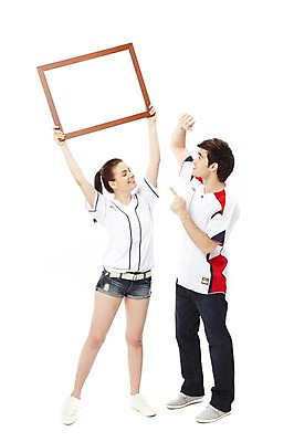 포토 JPG 스튜디오촬영 전신 서양인 외국인 백인 해외기획촬영 라이프스타일 커플 2012년태국 여자 남자 스포츠 커플라이프 액자 유니폼 응원 프레임 실내 액자틀 틀 서기 미소 웃음 들기 누끼 사람 손짓 20대 성인 두명 앞모습 캐주얼 운동복 운동 야구 가리킴 자신감 열정 응원단 사진틀 서포터즈 야구복 청년만 성인만 국내포토 옷 감정 뷰포인트 관계 모션 표정 건강 인종 청년 내부 생활 구기 파일형식