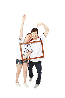 포토 JPG 스튜디오촬영 전신 서양인 외국인 백인 해외기획촬영 라이프스타일 커플 2012년태국 여자 남자 스포츠 커플라이프 액자 유니폼 응원 프레임 실내 액자틀 틀 서기 미소 웃음 들기 누끼 사람 손짓 20대 성인 두명 앞모습 캐주얼 운동복 운동 손들기 야구 가리킴 자신감 열정 응원단 사진틀 서포터즈 야구복 청년만 성인만 국내포토 옷 감정 뷰포인트 관계 모션 표정 건강 인종 청년 내부 생활 구기 파일형식