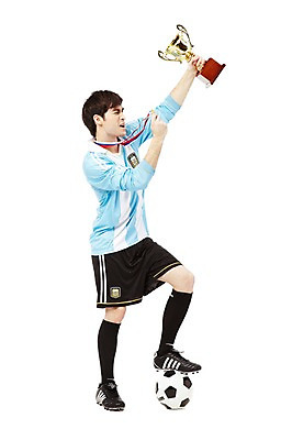 포토 JPG 스튜디오촬영 전신 서양인 외국인 백인 해외기획촬영 라이프스타일 2012년태국 남자 스포츠 유니폼 축구공 공 실내 한명 서기 들기 누끼 사람 20대 성인 옆모습 운동복 운동 구기 미식축구 축구 기쁨 우승 자신감 니삭스 상 트로피 메달 열정 축구복 축구화 금메달 밟기 세리머니 남자만 남자한명만 성인남자만 청년만 청년남자만 청년남자한명만 성인한명만 성인남자한명만 성인만 국내포토 1 옷 감정 뷰포인트 운동화 축구용품 모션 양말 건강 인종 청년 내부 생활 최고 상_우승 상패 상_상패 파일형식