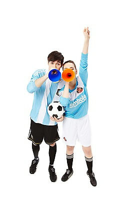 포토 JPG 스튜디오촬영 전신 서양인 외국인 백인 해외기획촬영 라이프스타일 커플 2012년태국 여자 남자 스포츠 커플라이프 유니폼 축구공 공 응원 실내 서기 들기 누끼 사람 20대 성인 두명 앞모습 운동복 하이앵글 운동 구기 미식축구 축구 확성기 응원용품 자신감 니삭스 열정 응원단 축구복 축구화 서포터즈 응원나팔 청년만 성인만 국내포토 옷 감정 뷰포인트 운동화 축구용품 관계 모션 양말 건강 인종 청년 내부 생활 오브젝트 파일형식