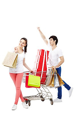 포토 JPG 스튜디오촬영 전신 서양인 외국인 백인 해외기획촬영 라이프스타일 커플 응시 2012년태국 여자 남자 행복 커플라이프 실내 선물 서기 미소 웃음 들기 누끼 사람 이벤트 20대 성인 두명 옆모습 캐주얼 선물상자 쇼핑 장보기 상자 쇼핑백 손들기 카트 쇼핑카 수레 커플룩 청년만 성인만 국내포토 시선 옷 감정 뷰포인트 가방 관계 모션 표정 인종 청년 내부 생활 파일형식