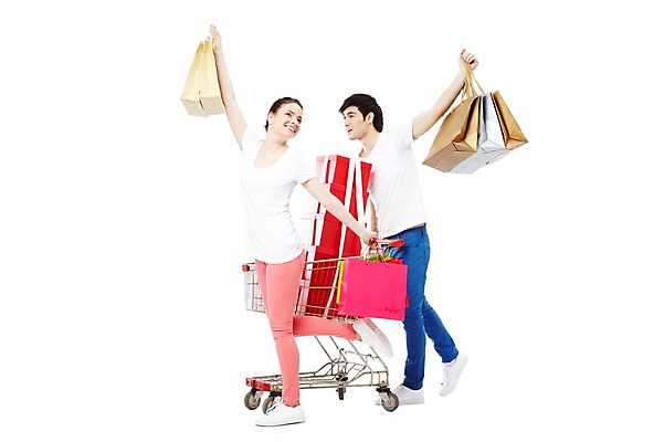 포토 JPG 스튜디오촬영 전신 서양인 외국인 백인 해외기획촬영 라이프스타일 커플 2012년태국 여자 남자 행복 커플라이프 실내 선물 서기 미소 웃음 들기 누끼 사람 이벤트 20대 성인 두명 옆모습 캐주얼 선물상자 쇼핑 장보기 상자 쇼핑백 손들기 카트 쇼핑카 수레 커플룩 청년만 성인만 국내포토 옷 감정 뷰포인트 가방 관계 모션 표정 인종 청년 내부 생활 파일형식