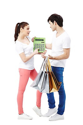 포토 JPG 스튜디오촬영 전신 서양인 외국인 백인 해외기획촬영 라이프스타일 커플 2012년태국 여자 남자 행복 커플라이프 실내 서기 들기 누끼 사람 이벤트 20대 성인 두명 옆모습 캐주얼 쇼핑 장보기 쇼핑백 마주보기 전자계산기 계산기 계산 커플룩 청년만 성인만 국내포토 옷 감정 뷰포인트 가방 관계 모션 문구용품 인종 청년 내부 생활 장비 파일형식