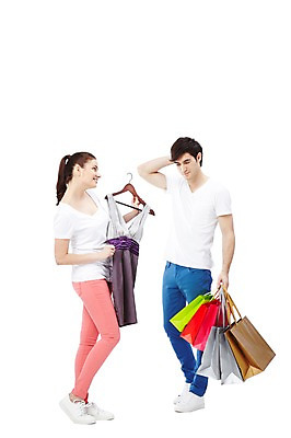 포토 JPG 스튜디오촬영 전신 서양인 외국인 백인 해외기획촬영 라이프스타일 커플 2012년태국 옷 원피스 여자 남자 행복 커플라이프 실내 서기 미소 웃음 들기 누끼 사람 이벤트 20대 성인 두명 캐주얼 쇼핑 장보기 쇼핑백 옷걸이 커플룩 청년만 성인만 국내포토 감정 가방 관계 모션 표정 인종 청년 내부 생활 파일형식