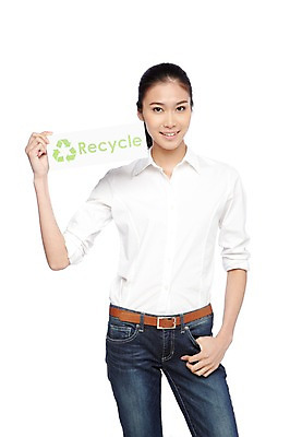 포토 JPG 스튜디오촬영 외국인 해외기획촬영 문자 라이프스타일 배너 영어 2012년태국 여자 캠페인 포즈 자연 사각프레임 광고판 실내 한명 서기 미소 웃음 들기 누끼 사람 동양인 20대 성인 앞모습 캐주얼 자연보호 환경 그린캠페인 재활용 청바지 보호 알림 심볼 환경보전 에코 친환경 분리수거 여자만 여자한명만 성인여자만 청년만 청년여자만 성인한명만 청년여자한명만 성인여자한명만 성인만 그린슈머 국내포토 1 옷 뷰포인트 컨셉 바지 모션 프레임 알림판 표정 인종 청년 내부 생활 사각형 사회이슈 생태계 판 파일형식