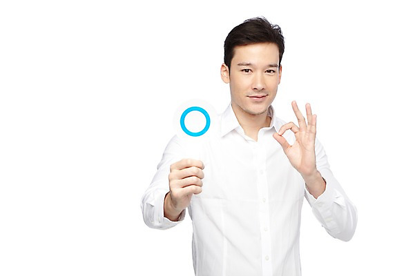 포토 JPG 스튜디오촬영 외국인 해외기획촬영 라이프스타일 2012년태국 남자 캠페인 모션 실내 한명 들기 누끼 사람 손짓 상반신 20대 성인 앞모습 캐주얼 팻말 최고 원형 오 보호 OK 승낙 알림 환경보전 만족 긍정 O 남자만 남자한명만 성인남자만 청년만 청년남자만 청년남자한명만 성인한명만 성인남자한명만 성인만 국내포토 도형 1 알파벳 옷 감정 뷰포인트 컨셉 프레임 인종 청년 내부 생활 사회이슈 파일형식