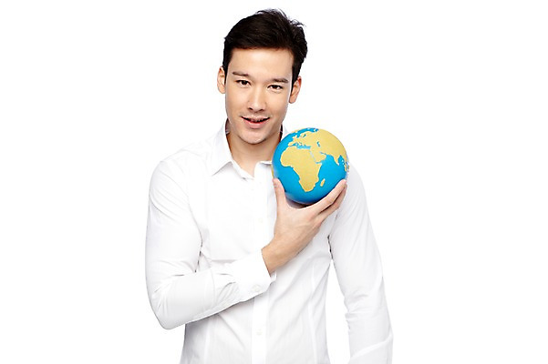 포토 JPG 스튜디오촬영 외국인 해외기획촬영 라이프스타일 2012년태국 남자 지구 캠페인 자연 실내 한명 미소 웃음 들기 누끼 사람 상반신 20대 성인 앞모습 캐주얼 세계 글로벌 지구본 자연보호 환경 그린캠페인 보호 환경보전 에코 친환경 남자만 남자한명만 성인남자만 청년만 청년남자만 청년남자한명만 성인한명만 성인남자한명만 성인만 그린슈머 국내포토 1 옷 뷰포인트 컨셉 모션 표정 인종 청년 내부 생활 사회이슈 생태계 파일형식