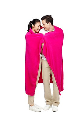 포토 JPG 스튜디오촬영 전신 외국인 해외기획촬영 라이프스타일 커플 2012년태국 여자 남자 커플라이프 포즈 안기 모션 포옹 실내 사랑 서기 미소 웃음 누끼 사람 동양인 20대 성인 두명 앞모습 캐주얼 마주보기 이불 담요 청년만 성인만 국내포토 옷 감정 뷰포인트 관계 침구 표정 인종 청년 내부 생활 파일형식