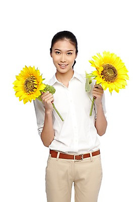 포토 JPG 스튜디오촬영 외국인 식물 해외기획촬영 라이프스타일 2012년태국 여자 꽃 컬러 포즈 해바라기 실내 한명 서기 미소 웃음 들기 누끼 사람 동양인 20대 성인 앞모습 캐주얼 노란색 여자만 여자한명만 성인여자만 청년만 청년여자만 성인한명만 청년여자한명만 성인여자한명만 성인만 국내포토 1 옷 뷰포인트 모션 표정 인종 청년 내부 생활 파일형식