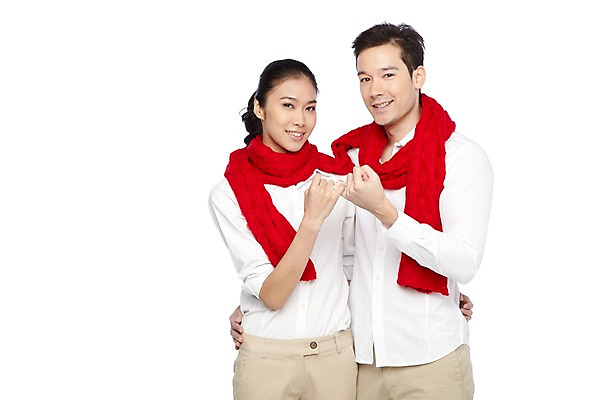 포토 JPG 스튜디오촬영 외국인 해외기획촬영 라이프스타일 커플 2012년태국 여자 남자 커플라이프 포즈 모션 실내 사랑 서기 미소 웃음 누끼 사람 동양인 상반신 20대 성인 두명 앞모습 캐주얼 목도리 약속 새끼손가락 청년만 성인만 국내포토 잡화 옷 감정 뷰포인트 관계 표정 인종 청년 내부 생활 파일형식