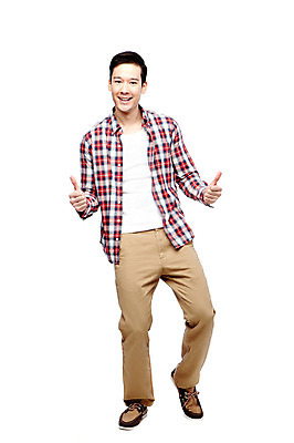 포토 JPG 스튜디오촬영 전신 외국인 해외기획촬영 라이프스타일 2012년태국 남자 포즈 모션 실내 한명 서기 미소 웃음 누끼 사람 손짓 20대 성인 앞모습 캐주얼 최고 만족 남자만 남자한명만 성인남자만 청년만 청년남자만 청년남자한명만 성인한명만 성인남자한명만 성인만 국내포토 1 옷 감정 뷰포인트 표정 인종 청년 내부 생활 파일형식