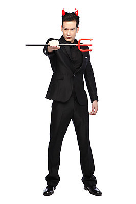 포토 JPG 스튜디오촬영 전신 외국인 해외기획촬영 라이프스타일 2012년태국 남자 창 포즈 모션 뿔 실내 한명 서기 들기 누끼 사람 정장 손짓 이벤트 20대 성인 앞모습 악마 삼지창 남자만 남자한명만 성인남자만 청년만 청년남자만 청년남자한명만 성인한명만 성인남자한명만 성인만 국내포토 1 옷 무기 뷰포인트 인종 청년 내부 생활 파일형식