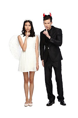 포토 JPG 스튜디오촬영 전신 외국인 해외기획촬영 라이프스타일 커플 2012년태국 원피스 여자 남자 커플라이프 포즈 날개 모션 왕관 천사 뿔 실내 서기 누끼 사람 동양인 정장 손짓 이벤트 20대 성인 두명 앞모습 악마 비밀 쉿 조용 청년만 성인만 국내포토 옷 뷰포인트 컨셉 관계 인종 청년 내부 생활 파일형식