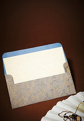 포토 JPG 스튜디오촬영 한국문화 한국전통 전통 배너 명절 종이 전통문화 백그라운드 봉투 편지봉투 안내 사각프레임 프레임 전통소품 한국 알림판 실내 사람없음 부채 편지 알림 오브젝트 상품권 축하카드 국내포토 카드프레임 동양문화 기념일 아시아 문화 카드_감사 내부 사각형 파일형식