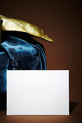 포토 JPG 스튜디오촬영 한국문화 한국전통 전통 배너 명절 종이 전통문화 백그라운드 포장 안내 사각프레임 프레임 전통소품 한국 광고판 알림판 실내 사람없음 선물상자 상자 보자기 알림 오브젝트 보따리 국내포토 동양문화 기념일 아시아 문화 선물 내부 사각형 판 파일형식 천_직물