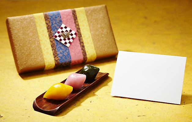 포토 JPG 스튜디오촬영 한국문화 한국전통 전통 그릇 식기 배너 명절 종이 전통문화 음식 백그라운드 포장 안내 떡 사각프레임 프레임 전통소품 한국 알림판 실내 선물 사람없음 선물상자 상자 추석 전통음식 알림 한지 오브젝트 송편 명절음식 추석선물 국내포토 동양문화 기념일 아시아 문화 내부 사각형 파일형식 명절선물