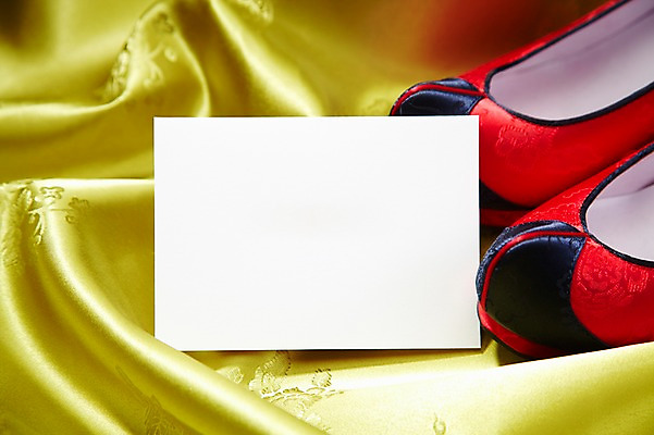 포토 JPG 스튜디오촬영 한국문화 한국전통 전통 배너 잡화 명절 종이 전통문화 백그라운드 신발 안내 사각프레임 프레임 전통소품 한국 광고판 알림판 실내 사람없음 실크 천 알림 오브젝트 고무신 꽃신 국내포토 동양문화 기념일 아시아 문화 내부 사각형 직물 판 파일형식