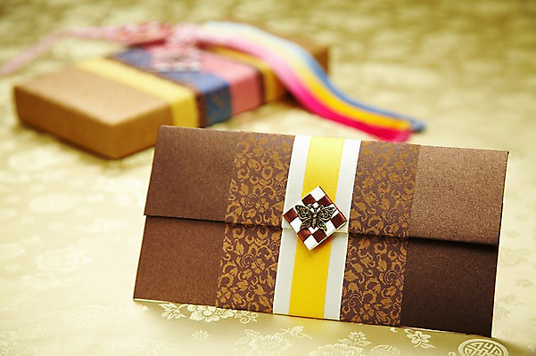 포토 JPG 스튜디오촬영 한국문화 한국전통 전통 명절 전통문화 백그라운드 포장 봉투 편지봉투 전통소품 실내 선물 근접촬영 사람없음 아웃포커스 선물상자 상자 편지 오브젝트 노리개 상품권 축하카드 국내포토 카드프레임 동양문화 기념일 문화 뷰포인트 카드_감사 프레임 한국 촬영기법 내부 파일형식