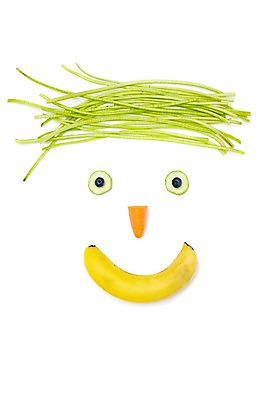 포토 JPG 스튜디오촬영 행복 음식 백그라운드 컨셉 채소 과일 재료 오이 바나나 실내 표정 미소 웃음 사람없음 머리 당근 기쁨 입 코 블루베리 고구마줄기 안구 국내포토 감정 줄기 뿌리채소 내부 신체부위 파일형식