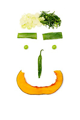 포토 JPG 스튜디오촬영 행복 음식 백그라운드 컨셉 채소 재료 고추 호박 단면 콩 실내 표정 미소 웃음 사람없음 머리 기쁨 입 눈썹 코 완두콩 슬라이스 풋고추 파 대파 안구 국내포토 감정 얼굴 곡류 내부 신체부위 파일형식