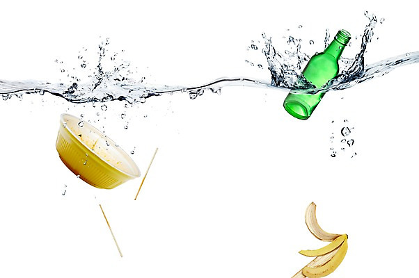 PSD 편집 편집이미지 캠페인 젓가락 술병 사람없음 물 껍질 물방울 라면 용기 병 쓰레기 물방울백그라운드 소주병 나무젓가락 바나나껍질 투기 이미지편집 자연요소 그릇 식기 음식 백그라운드 병_용기 주류 바나나 수저 경제 면류 소주 파일형식