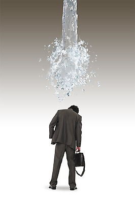 전신 PSD 편집 편집이미지 남자 캠페인 서류가방 가방 비즈니스 한명 서기 사람 정장 성인 뒷모습 물 물방울 직장인 비즈니스맨 실패 좌절 물방울백그라운드 남자만 남자한명만 성인남자만 성인만 이미지편집 자연요소 직업 1 잡화 옷 감정 뷰포인트 백그라운드 컨셉 모션 파일형식