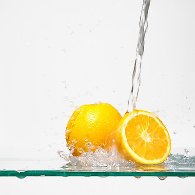 포토 JPG 스튜디오촬영 모양 열매 물결 선 음식 컬러 백그라운드 컨셉 오렌지 과일 탁자 단면 선반 물줄기 실내 순간포착 사람없음 물 노란색 흐름 물방울 표현 신선 액체 떨어짐 슬라이스 액체표현 번짐 국내포토 자연요소 식물 가구 촬영기법 내부 파일형식 효과