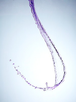 포토 JPG 스튜디오촬영 모양 물결 선 컬러 백그라운드 컨셉 물줄기 실내 순간포착 사람없음 물 보라색 흐름 물방울 표현 액체 떨어짐 액체표현 번짐 국내포토 자연요소 촬영기법 내부 파일형식 효과