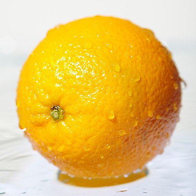 포토 JPG 스튜디오촬영 모양 열매 음식 컬러 백그라운드 컨셉 오렌지 과일 실내 순간포착 사람없음 물 노란색 흐름 물방울 표현 신선 떨어짐 액체표현 국내포토 자연요소 식물 촬영기법 내부 액체 파일형식