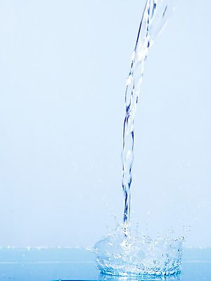 포토 JPG 스튜디오촬영 모양 물결 선 컬러 백그라운드 컨셉 탁자 선반 물줄기 실내 순간포착 사람없음 물 파란색 흐름 물방울 표현 액체 떨어짐 액체표현 번짐 국내포토 자연요소 가구 촬영기법 내부 파일형식 효과