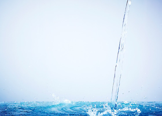 포토 JPG 스튜디오촬영 모양 물결 선 컬러 백그라운드 컨셉 물줄기 실내 순간포착 사람없음 물 파란색 흐름 물방울 표현 액체 떨어짐 액체표현 번짐 국내포토 자연요소 촬영기법 내부 파일형식 효과