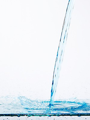 포토 JPG 스튜디오촬영 모양 물결 선 컬러 백그라운드 컨셉 탁자 선반 물줄기 실내 순간포착 사람없음 물 파란색 흐름 물방울 표현 액체 떨어짐 액체표현 번짐 국내포토 자연요소 가구 촬영기법 내부 파일형식 효과