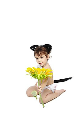 포토 JPG 스튜디오촬영 전신 외국인 식물 해외기획촬영 라이프스타일 2012년태국 여자 기념일 꽃 어린이라이프 놀이 나비넥타이 해바라기 실내 한명 들기 누끼 사람 앉기 이벤트 옆모습 파티 아기 머리띠 무릎꿇기 꼬리 기저귀 여자만 여자한명만 아기만 여자아기만 여자아기한명만 국내포토 1 어린이 뷰포인트 장신구 모션 넥타이 인종 내부 생활 아기용품 파일형식